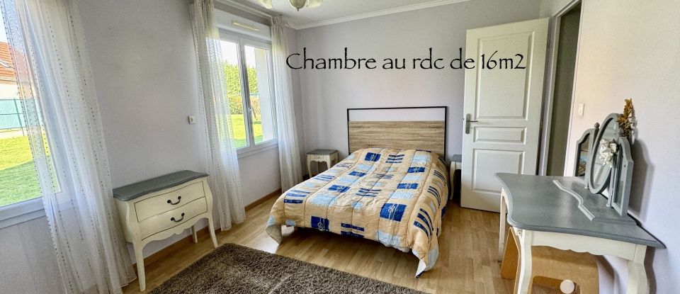 Maison traditionnelle 8 pièces de 260 m² à Presles-en-Brie (77220)