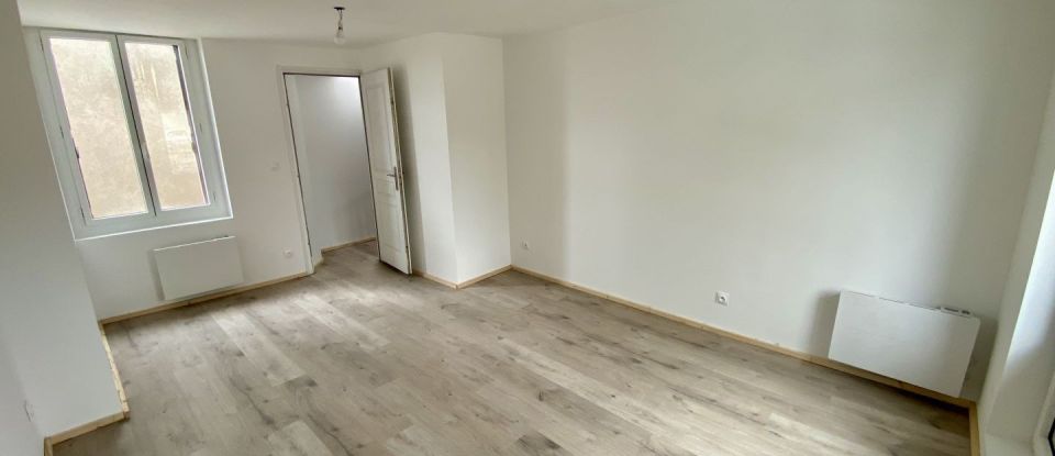 House 4 rooms of 74 m² in Château-Renault (37110)