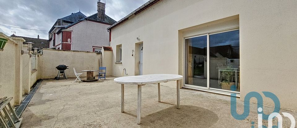 Maison traditionnelle 5 pièces de 135 m² à Origny-le-Sec (10510)