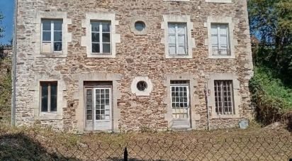 House 6 rooms of 240 m² in Moon-sur-Elle (50680)