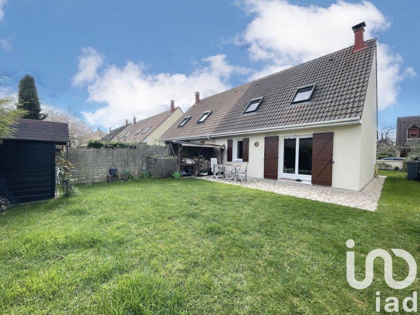 Traditional house 4 rooms of 77 m² in Dammarie-les-Lys (77190)