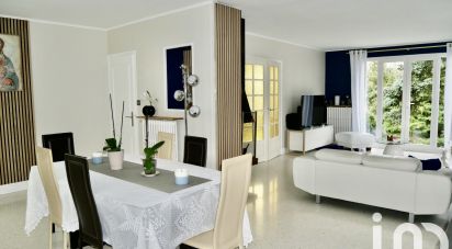 Maison traditionnelle 10 pièces de 250 m² à Saint-Brice-sous-Forêt (95350)