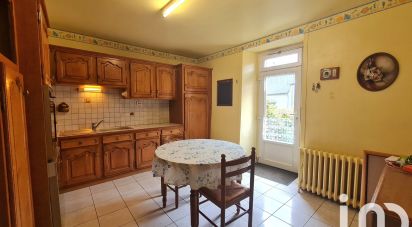 House 5 rooms of 105 m² in Montsûrs (53150)
