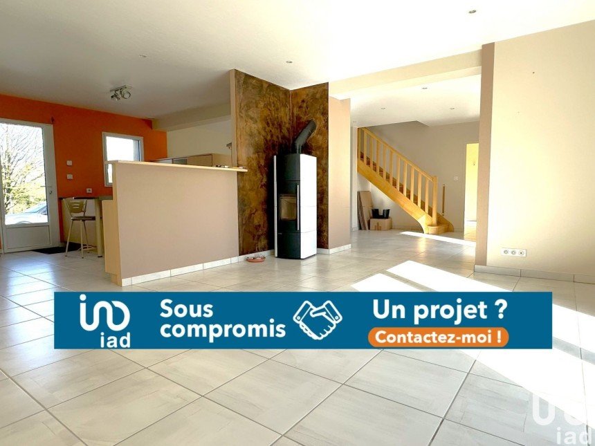 Maison 6 pièces de 135 m² à Antigny (85120)