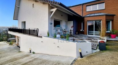 Maison 9 pièces de 215 m² à Chennevières-sur-Marne (94430)
