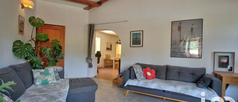 House 4 rooms of 111 m² in Auribeau-sur-Siagne (06810)