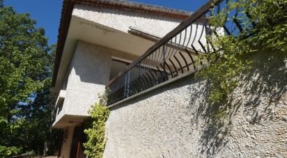 House 10 rooms of 217 m² in Laragne-Montéglin (05300)