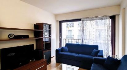Appartement 2 pièces de 53 m² à Paris (75017)