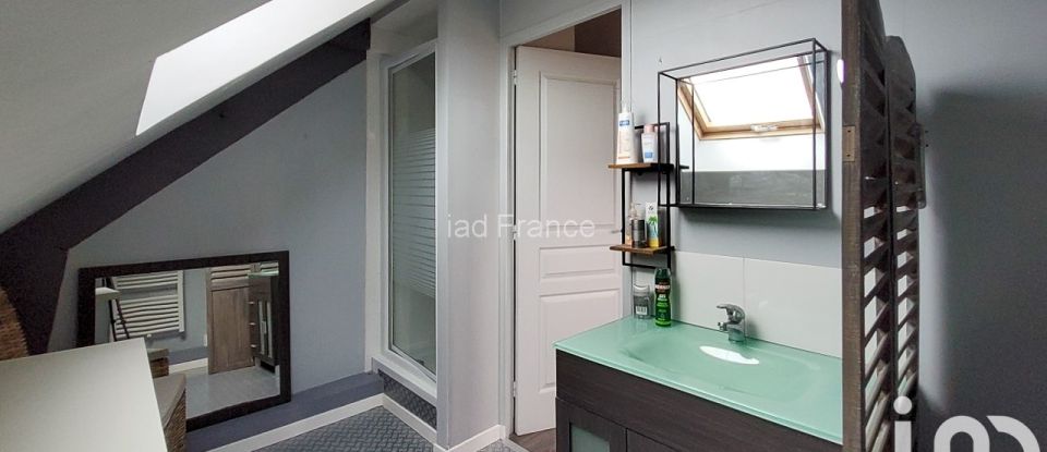 House 5 rooms of 130 m² in Montfort-l'Amaury (78490)