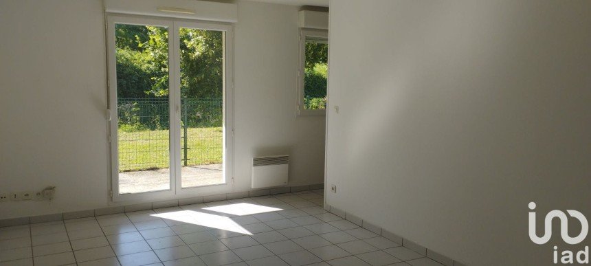 Appartement 2 pièces de 45 m² à Petit-Couronne (76650)
