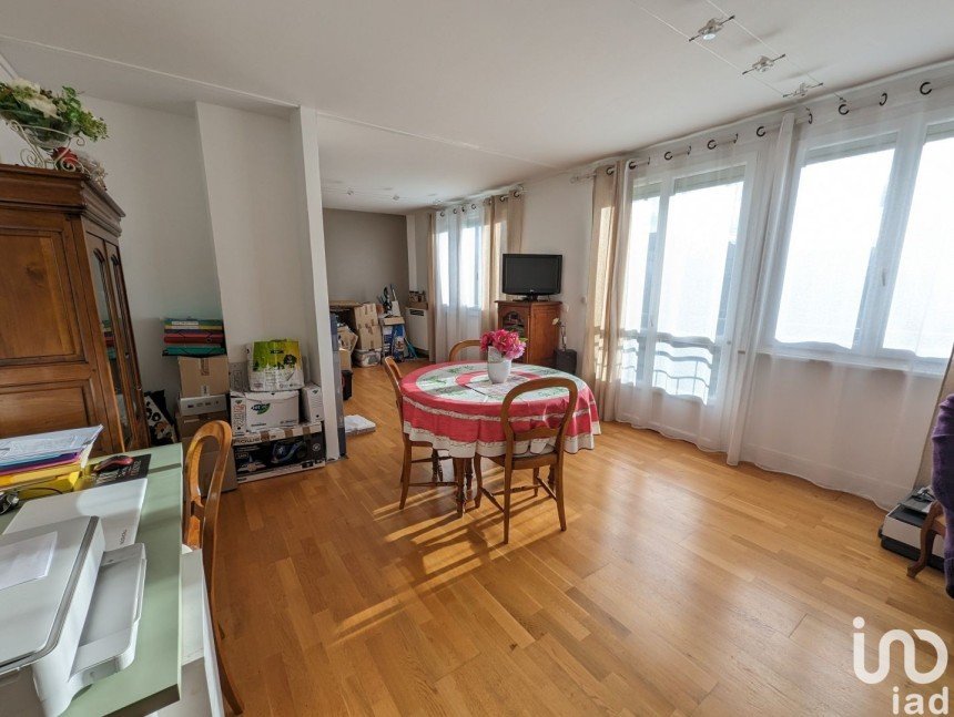 Vente Appartement 84m² 4 Pièces à Saint-Aubin-lès-Elbeuf (76410) - Iad France