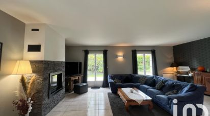 Maison traditionnelle 8 pièces de 209 m² à Bourron-Marlotte (77780)