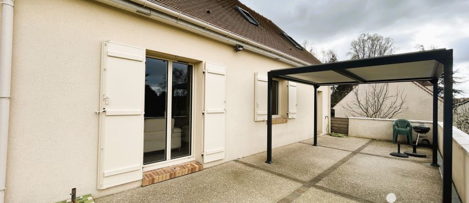 House 5 rooms of 116 m² in Bazainville (78550)