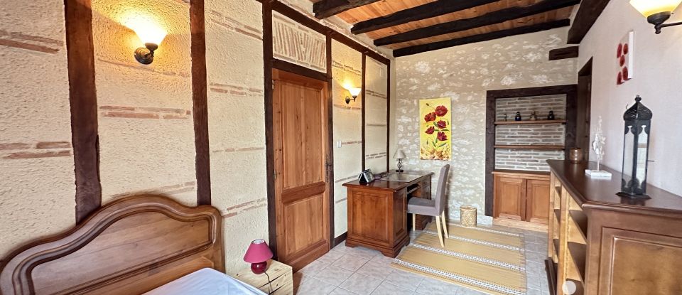 House 5 rooms of 112 m² in Saint-Antoine-de-Breuilh (24230)