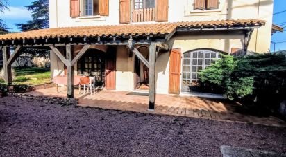 Maison traditionnelle 7 pièces de 173 m² à Veauchette (42340)