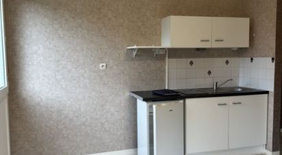 Apartment 1 room of 23 m² in Brest (29200)
