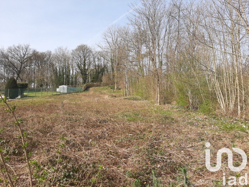 Land of 898 m² in Sainte-Colombe (77650)