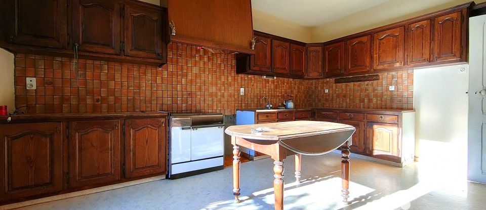 Traditional house 7 rooms of 175 m² in Saint-Côme-d'Olt (12500)