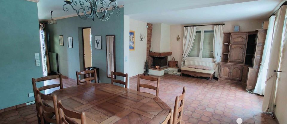 Traditional house 7 rooms of 160 m² in Houville-la-Branche (28700)