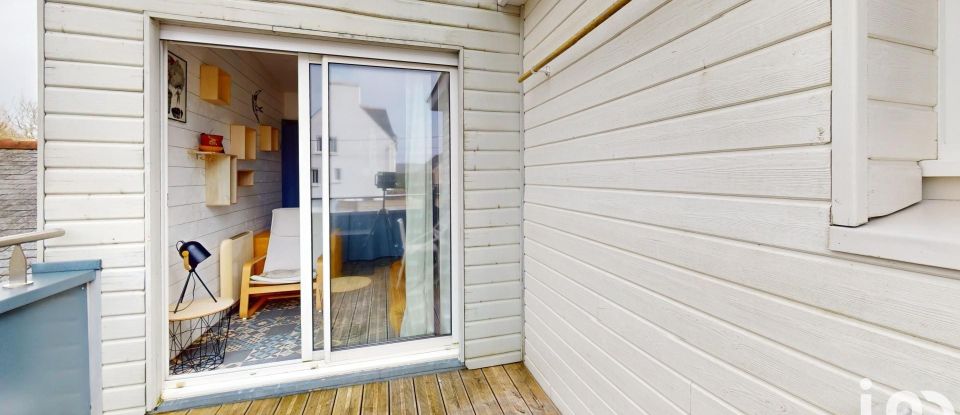 Apartment 4 rooms of 65 m² in Plonéour-Lanvern (29720)