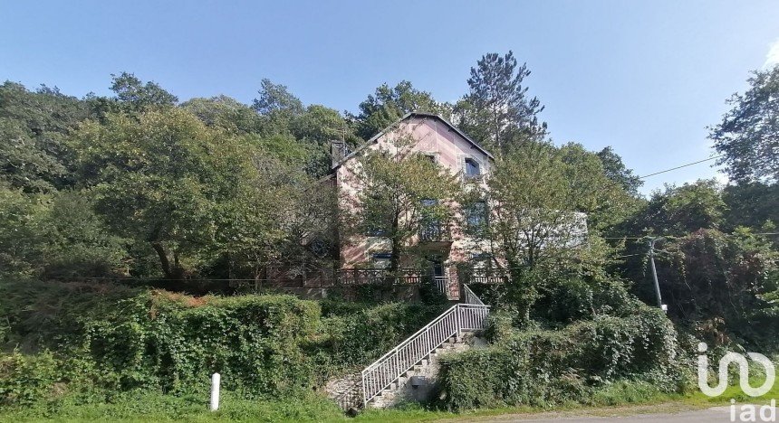 Maison 11 pièces de 164 m² à Pont-de-Buis-lès-Quimerch (29590)