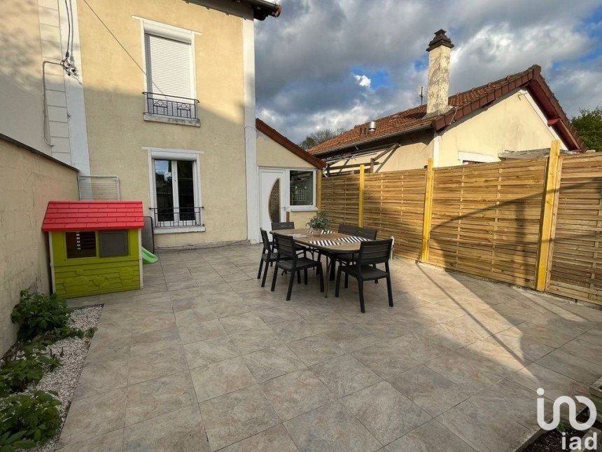 House 4 rooms of 94 m² in Chelles (77500)