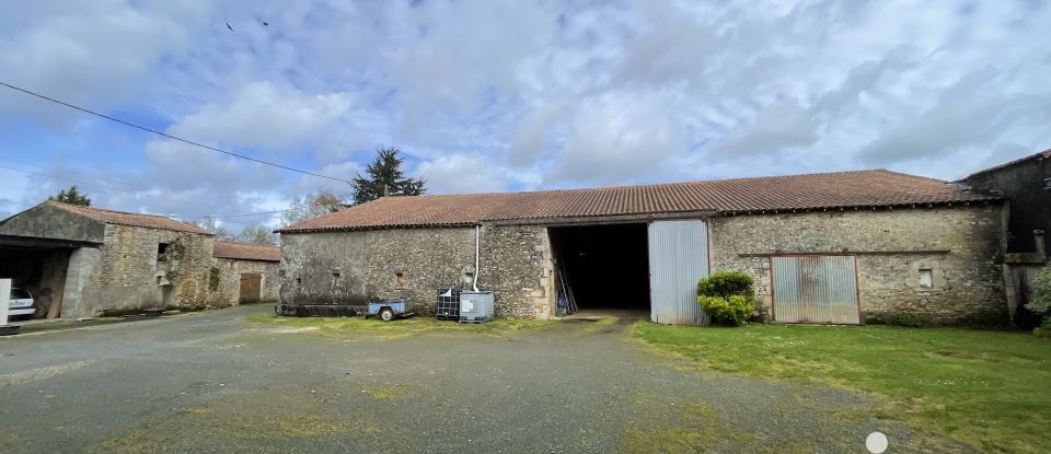 Farm 9 rooms of 205 m² in Chantonnay (85110)