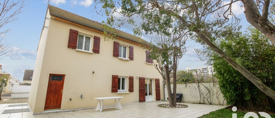 House 7 rooms of 133 m² in Poissy (78300)