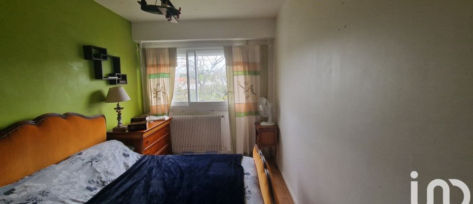 Apartment 4 rooms of 71 m² in Cenon (33150)