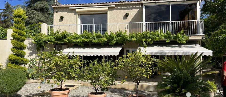 House 7 rooms of 185 m² in Forcalquier (04300)