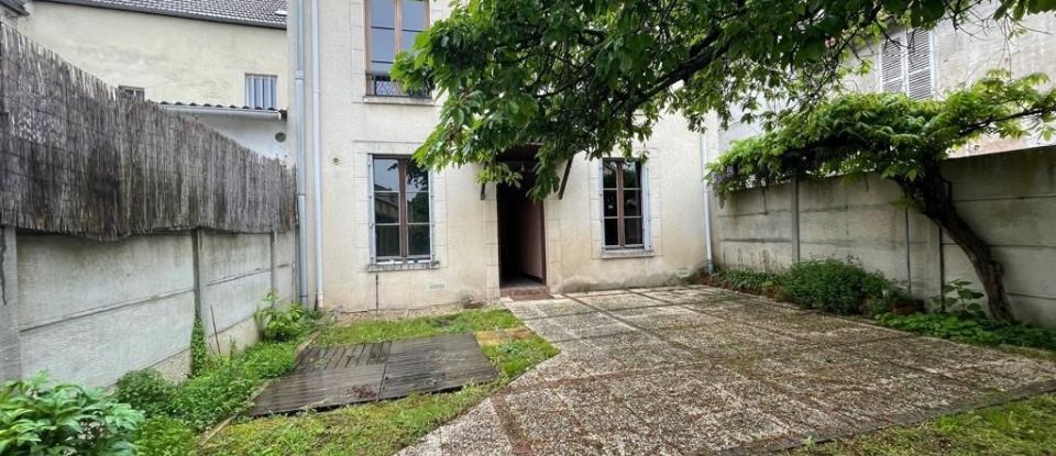 House 6 rooms of 160 m² in Longjumeau (91160)