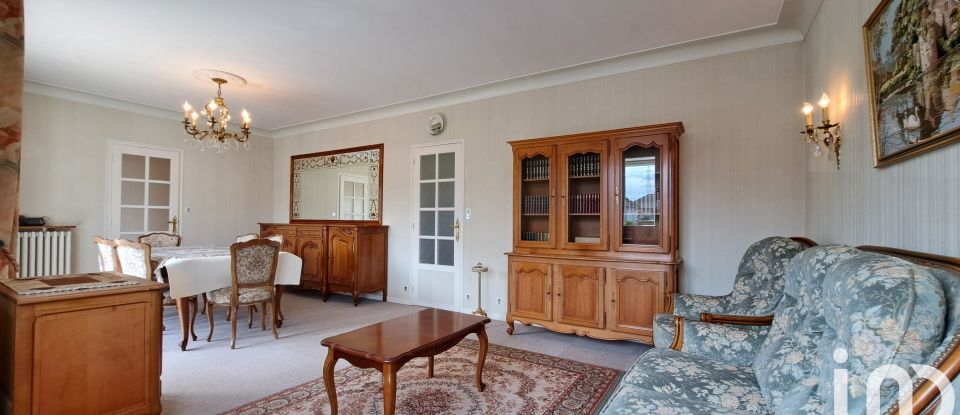 Maison traditionnelle 4 pièces de 85 m² à Villemandeur (45700)
