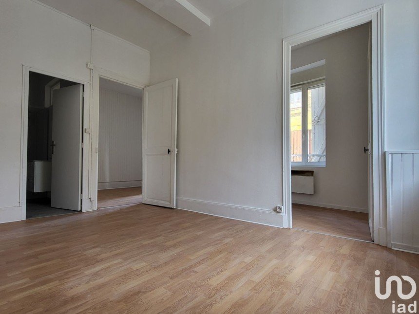 Appartement 3 pièces de 45 m² à Sedan (08200)