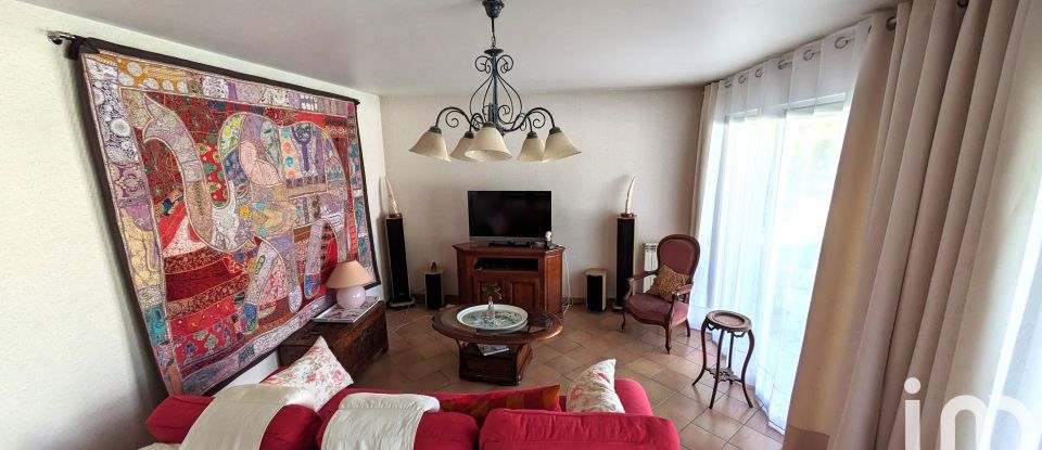Maison traditionnelle 5 pièces de 170 m² à Angaïs (64510)