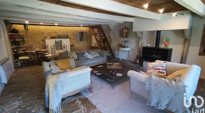 House 6 rooms of 185 m² in Messé (79120)