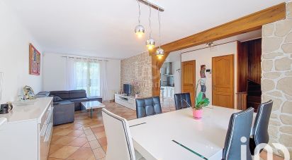Traditional house 6 rooms of 120 m² in Porcheville (78440)