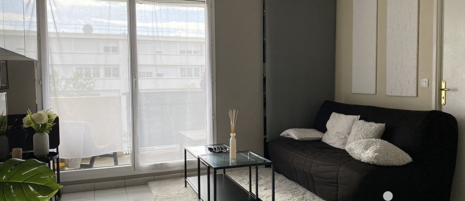 Apartment 2 rooms of 37 m² in Cergy (95000)
