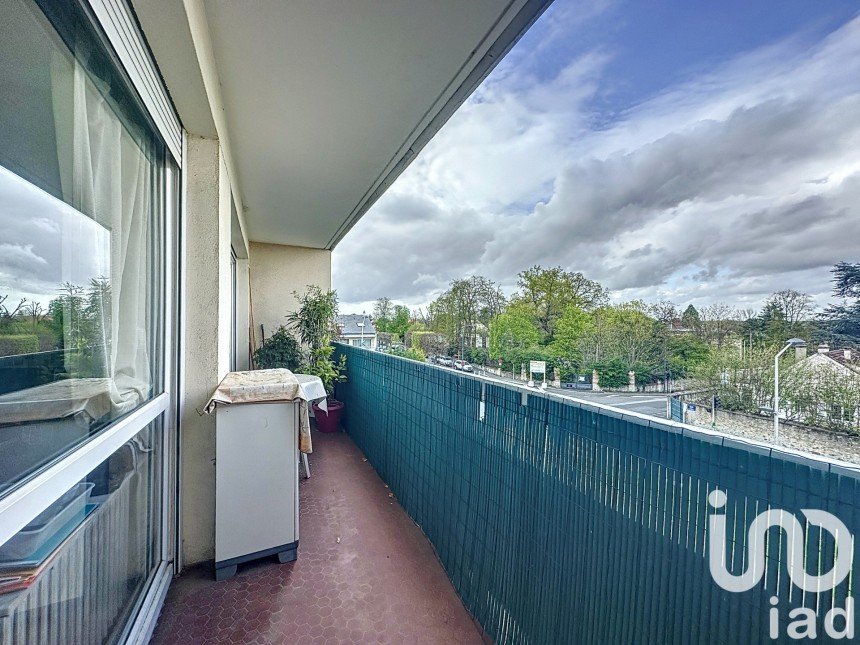 Appartement 4 pièces de 80 m² à Courcouronnes (91080)