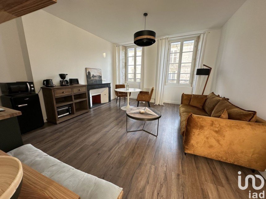 Apartment 2 rooms of 46 m² in La Rochelle (17000)