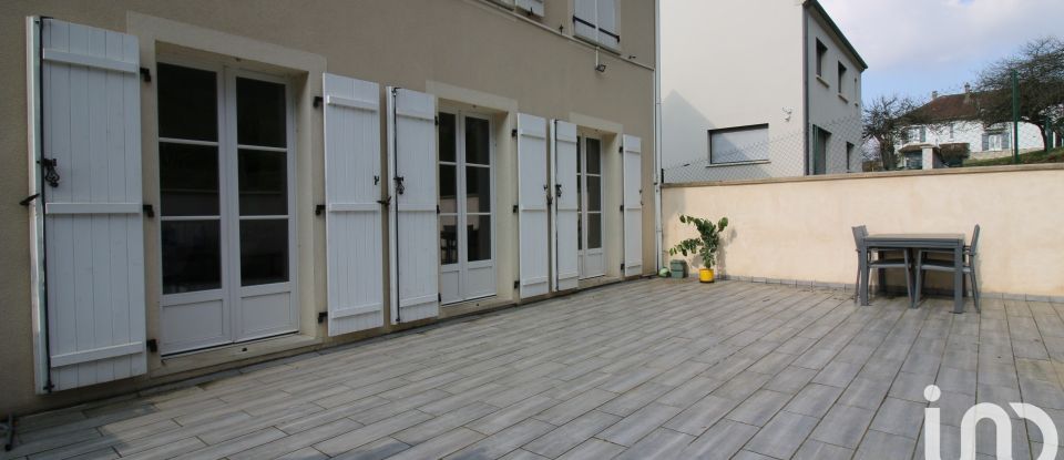 House 6 rooms of 124 m² in Crouy-sur-Ourcq (77840)