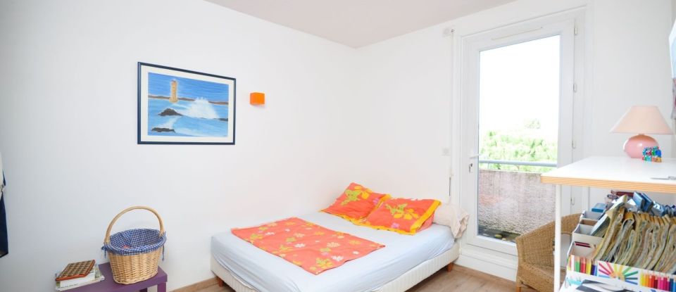 Appartement 5 pièces de 104 m² à Bagnols-sur-Cèze (30200)