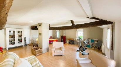 Maison 7 pièces de 170 m² à Pogny (51240)