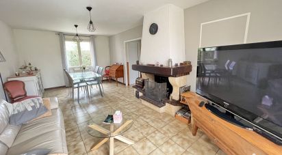 House 8 rooms of 131 m² in Savigny-le-Temple (77176)