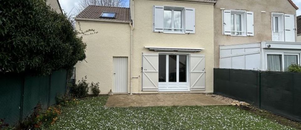 House 4 rooms of 75 m² in Lieusaint (77127)