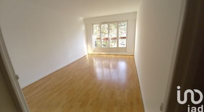 Apartment 3 rooms of 61 m² in Chilly-Mazarin (91380)