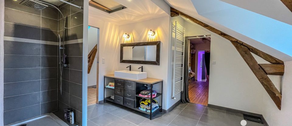 Longere 10 rooms of 426 m² in Rennes (35000)