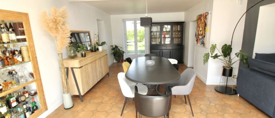 House 9 rooms of 356 m² in Rocourt-Saint-Martin (02210)