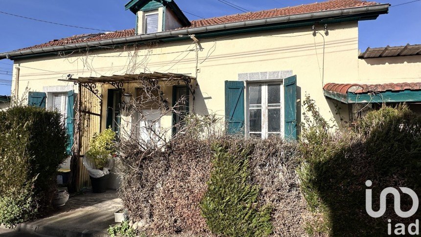 Traditional house 4 rooms of 99 m² in Tarbes (65000)