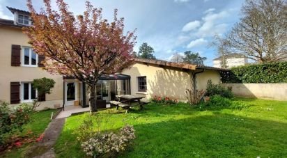 House 6 rooms of 128 m² in Rochechouart (87600)
