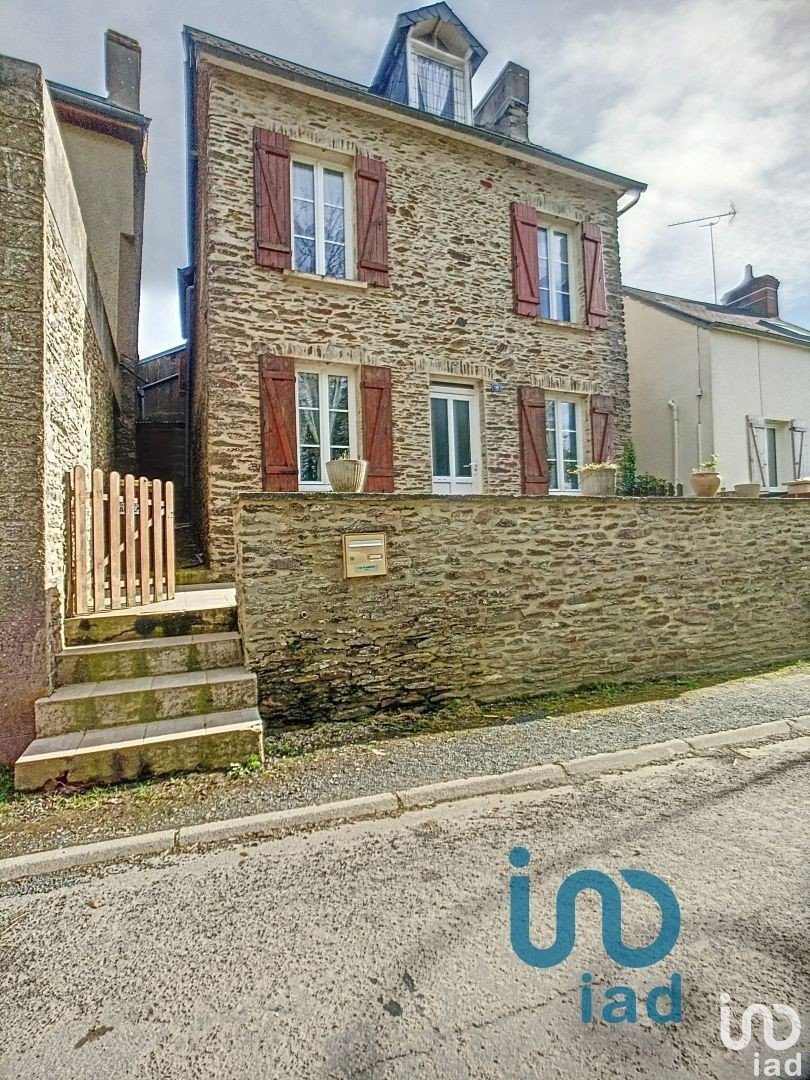 Maison 4 pièces de 95 m² à Cerisy-la-Forêt (50680)